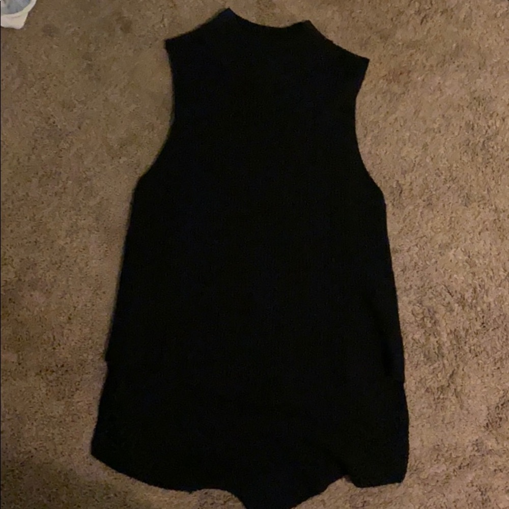 turtle neck tank in black